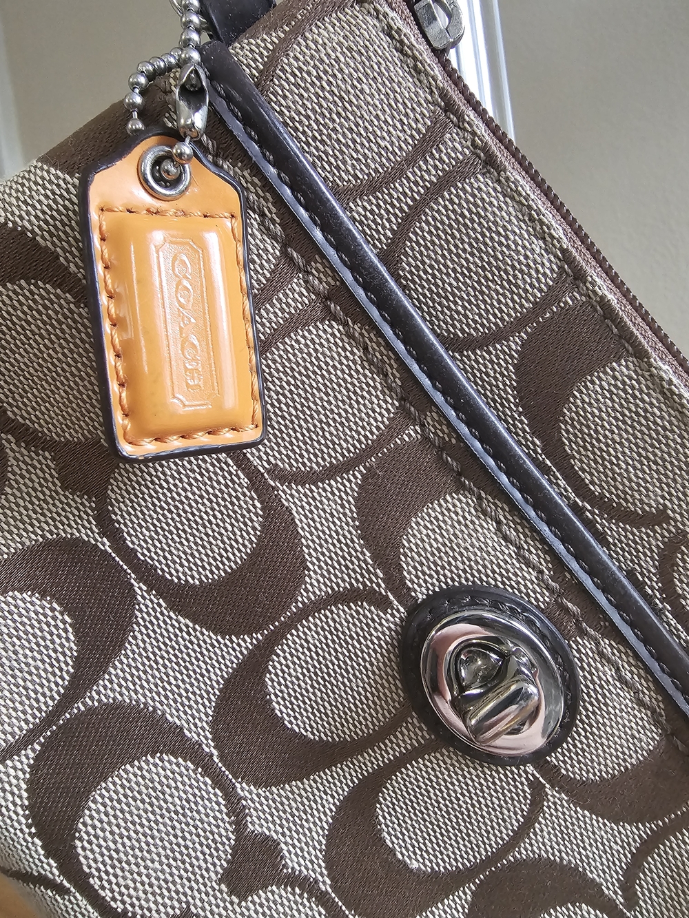 Coach Signature Canvas Brown Wristlet - Picture 4 of 10